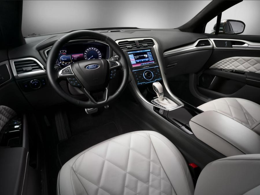  Ford Mondeo Vignale Concept 2013 года  (фото 4 из 5)